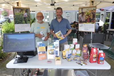 Bestes Wetter, tolle Gesprche & neue Ideen! 

Bei strahlendem Sonnenschein haben wir am Sonntag vor der @cheers_herzebrock viele anregende Gesprche rund um Fairtrade gefhrt. In entspannter Atmosphre konnten wir neue Impulse sammeln und unser Engagement fr fairen Handel weiterdenken.

Danke an alle, die dabei waren ? auch wenn es diesmal nicht so viele Besucher:innen waren, haben wir die Zeit intensiv genutzt. 