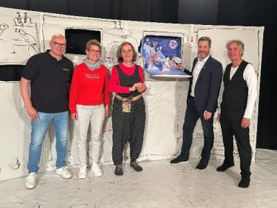 ?Ein besonderer Auftritt f�r unsere Kinder ? das 3malE Energietheater zu Gast in Herzebrock-Clarholz!

Die Josefschule Herzebrock hat diese Woche eine ganz besondere Einladung von Westenergie angenommen: Das Theaterst�ck ?Hochzeit unter Strom